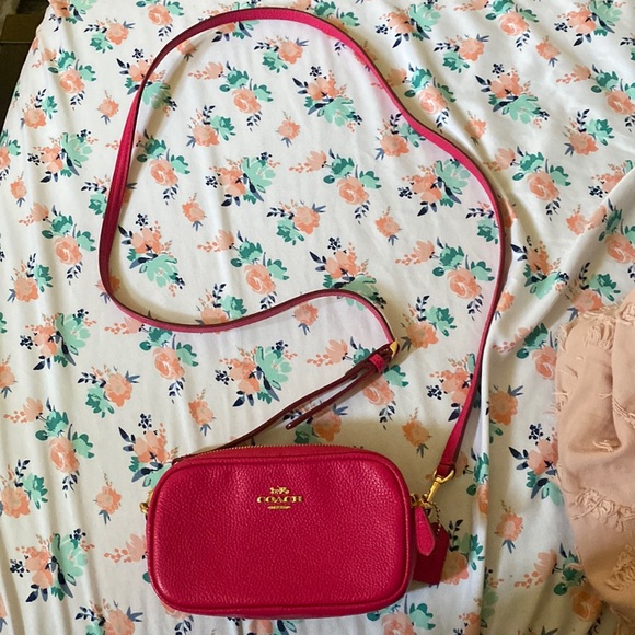 Coach Handbags - Coach crossbody mini bag